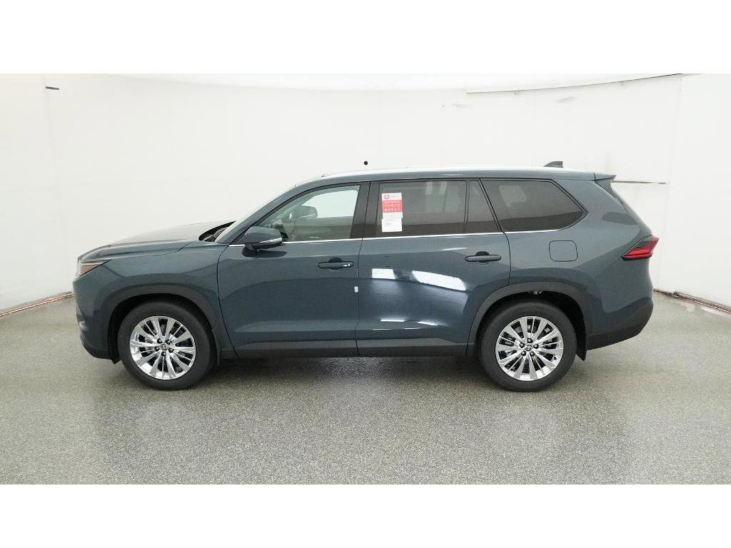 New 2026 Toyota Grand Highlander Platinum image 3