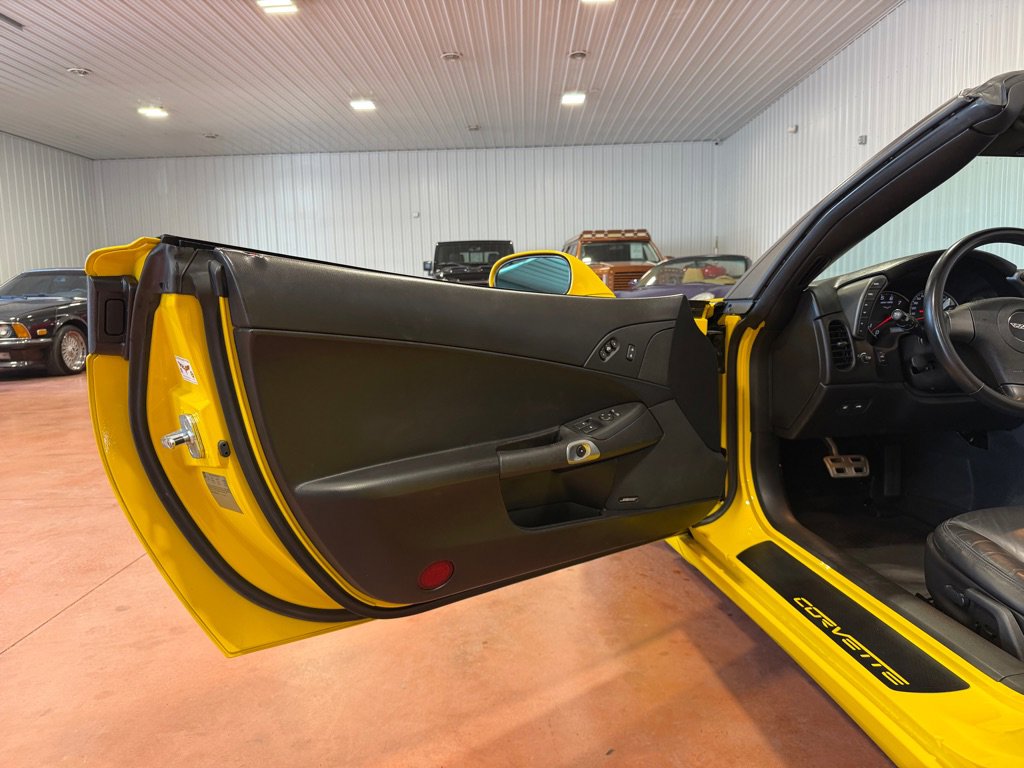 Used 2007 Chevrolet Corvette Convertible w/ Preferred Equipment Group image 18