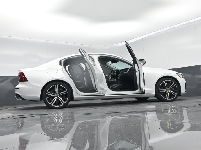 Used 2021 Volvo S60 T8 R-Design Expression w/ Premium Package AWD/4WD image 77