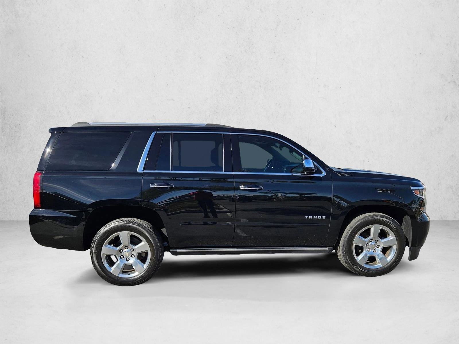 Used 2019 Chevrolet Tahoe Premier RWD image 4