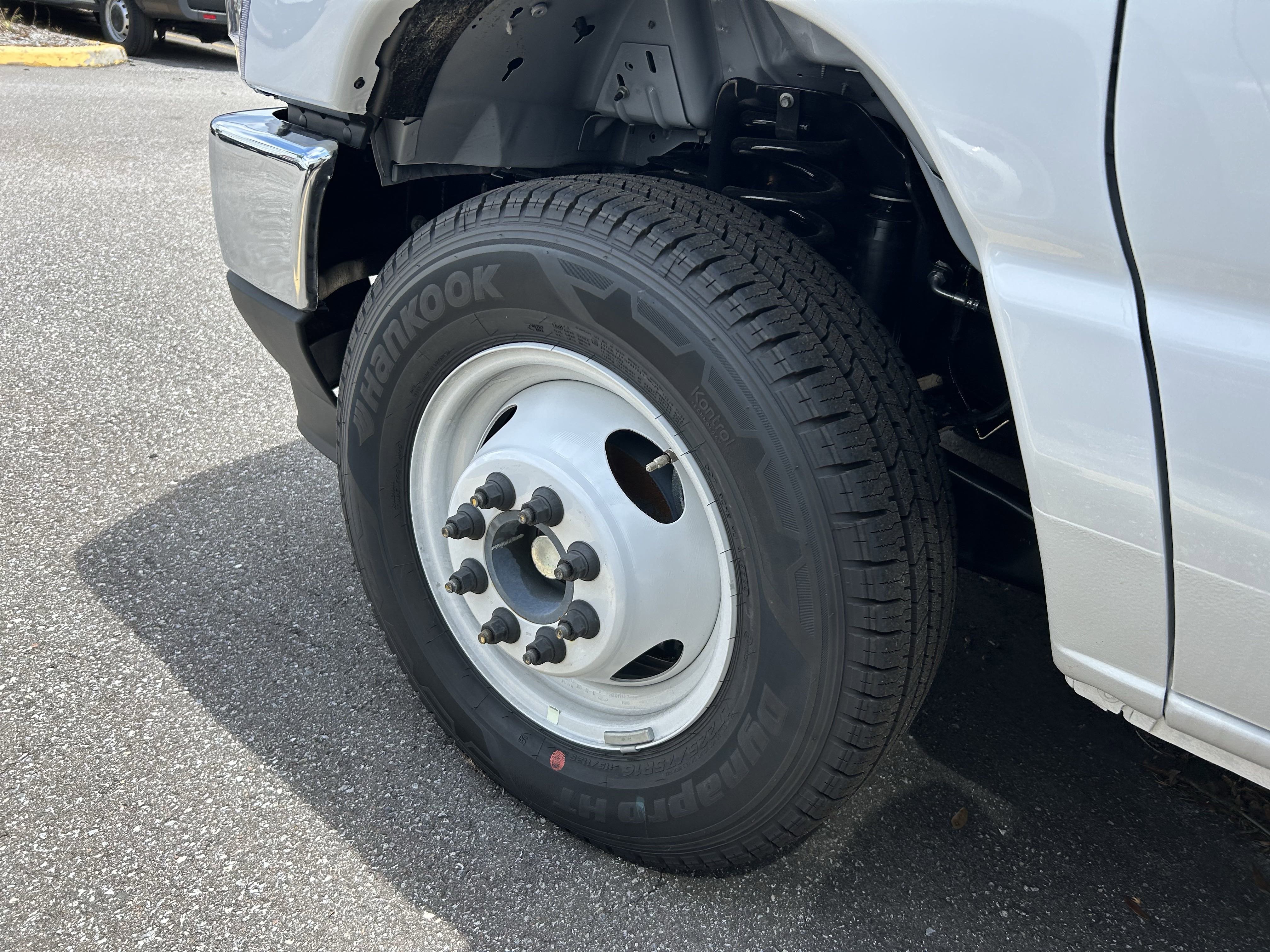 New 2026 Ford E-350 and Econoline 350 Super Duty w/ Power Equipment Group image 33