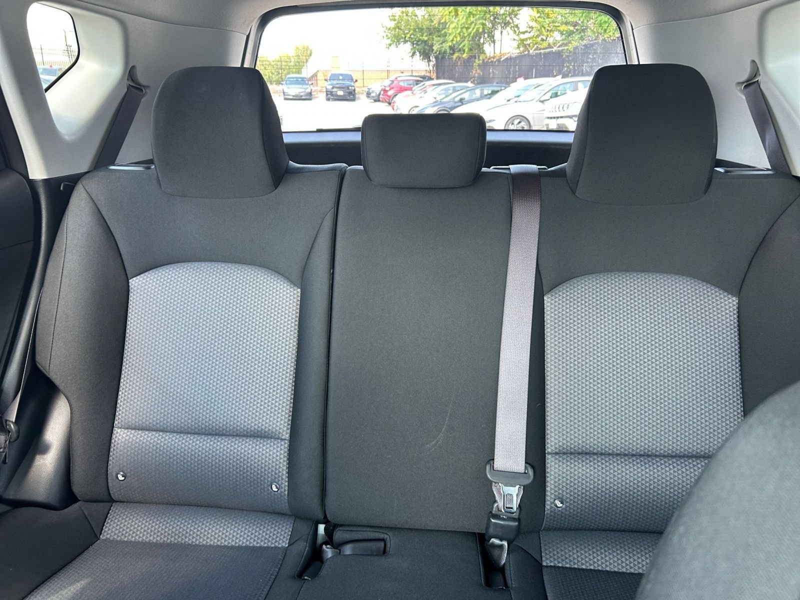 Used 2025 Kia Soul LX w/ LX Technology Package FWD image 32