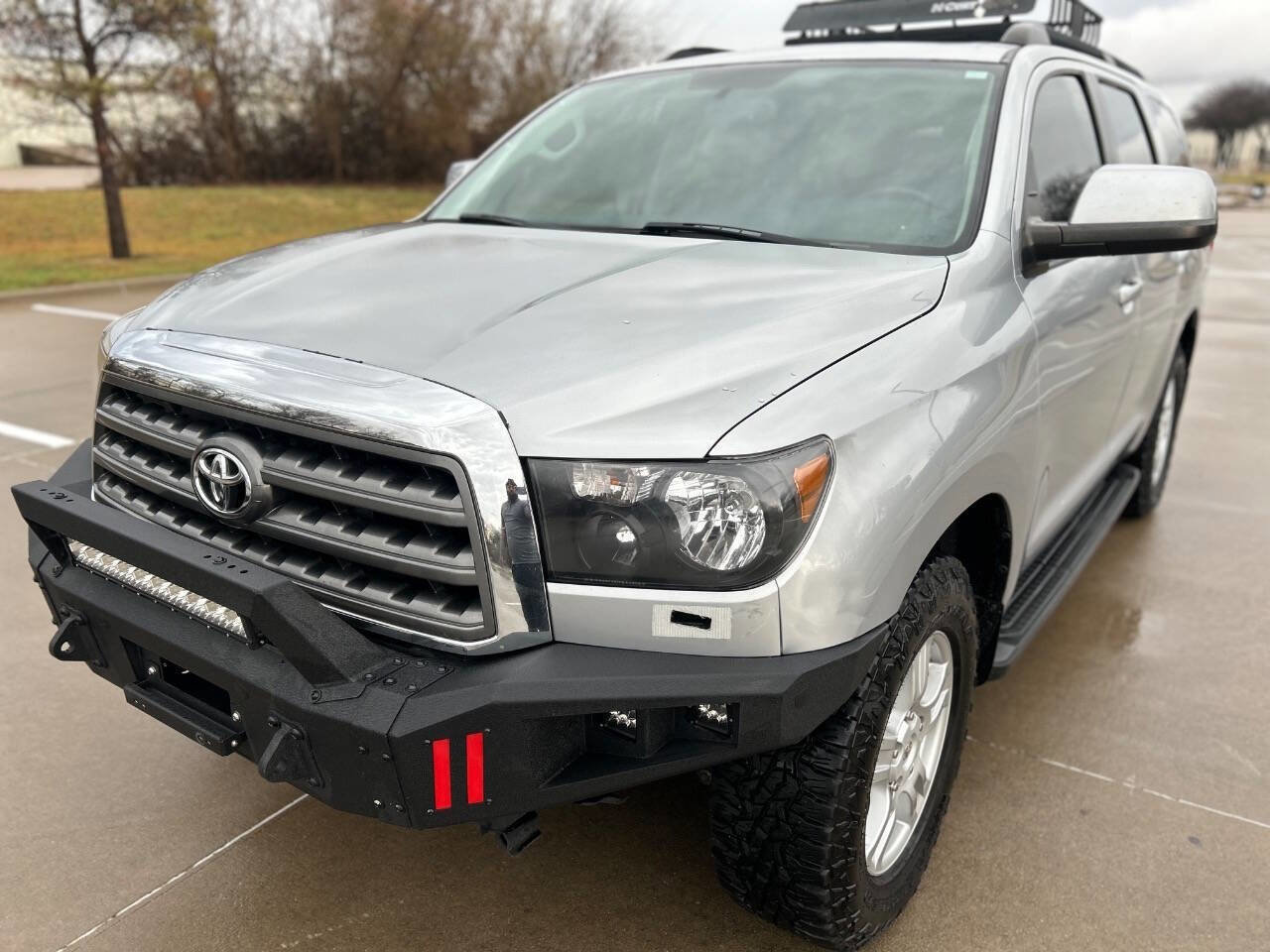 Used 2014 Toyota Sequoia SR5 image 2