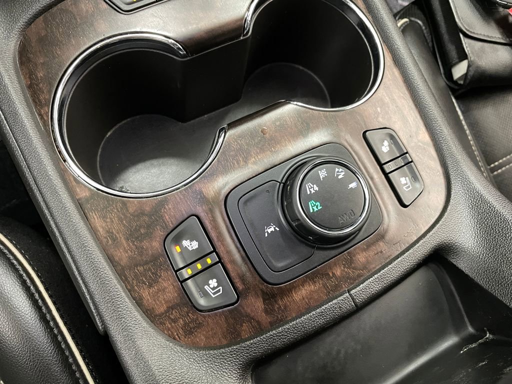 Certified 2021 GMC Acadia Denali w/ Denali Ultimate Package AWD/4WD image 11