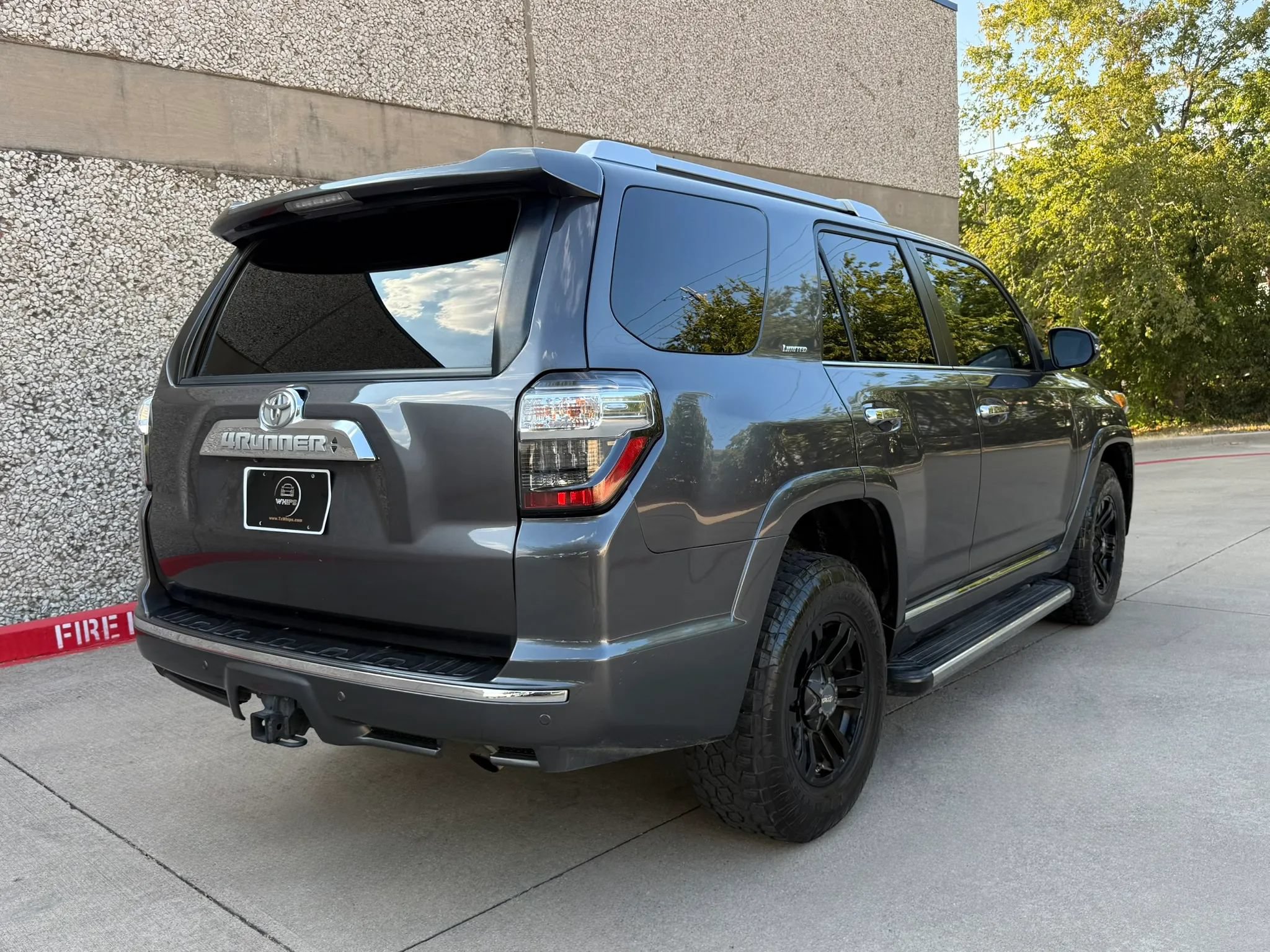 Used 2014 Toyota 4Runner Limited AWD/4WD image 7