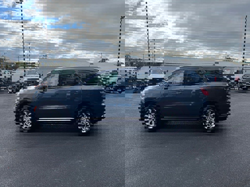 Used 2021 Dodge Durango SXT image 9