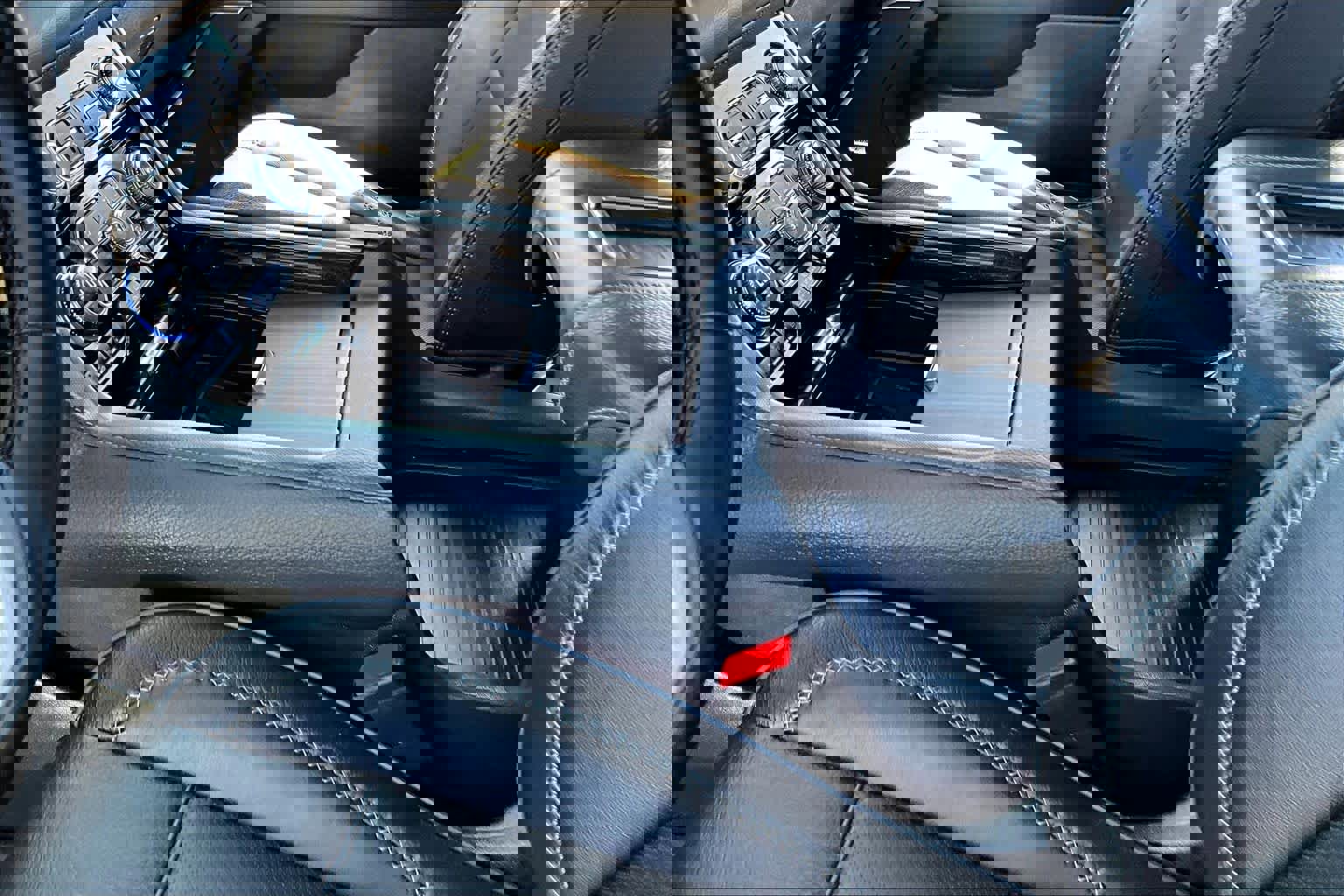 Used 2023 GMC Yukon Denali image 14