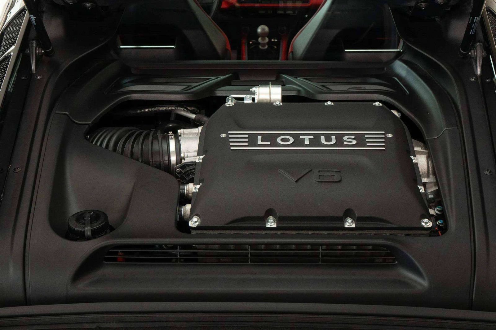 Used 2025 Lotus Emira RWD image 35