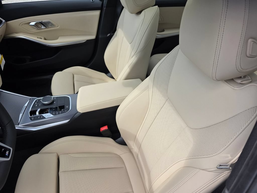 New 2026 BMW 330i Sedan w/ M Sport Package RWD image 9