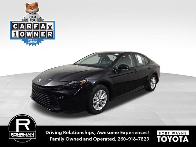 Used 2025 Toyota Camry LE image 1