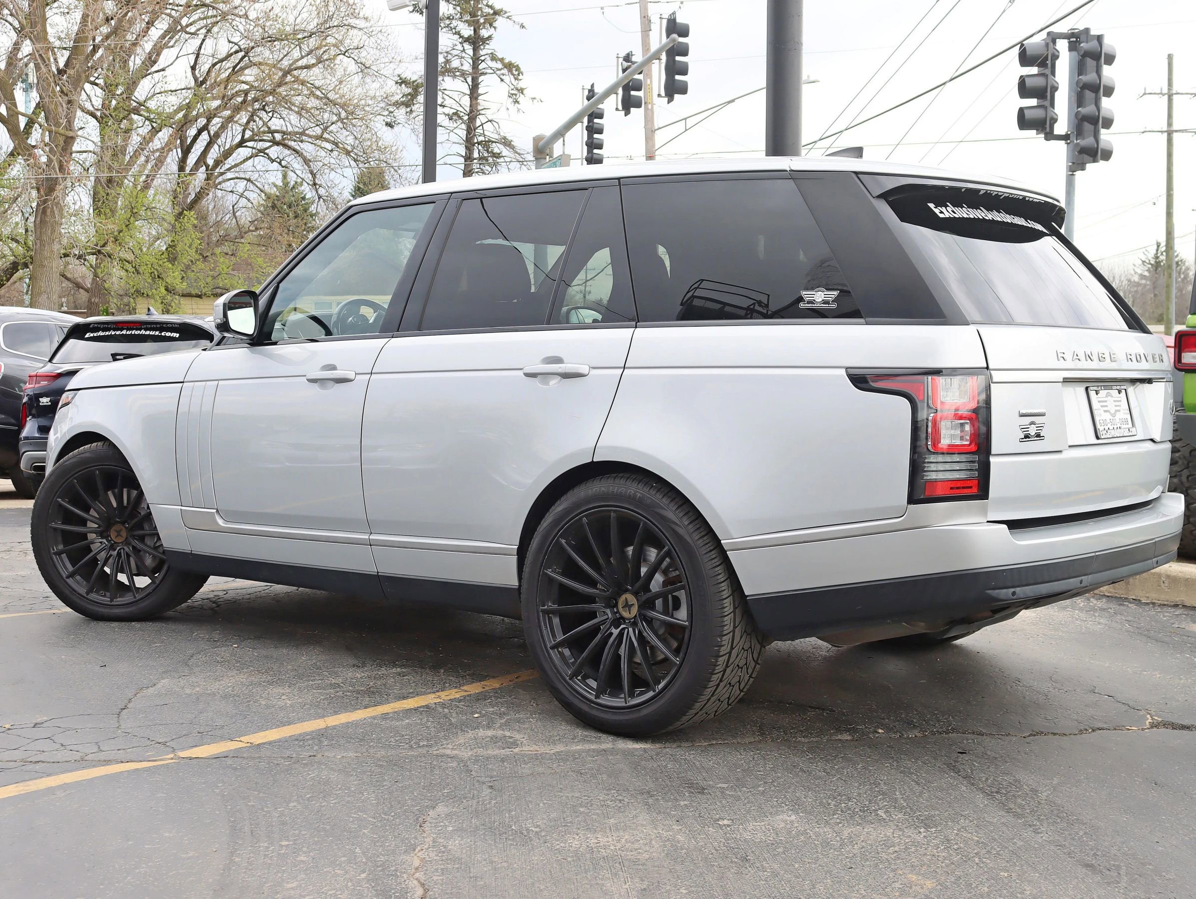 Used 2017 Land Rover Range Rover Supercharged image 10