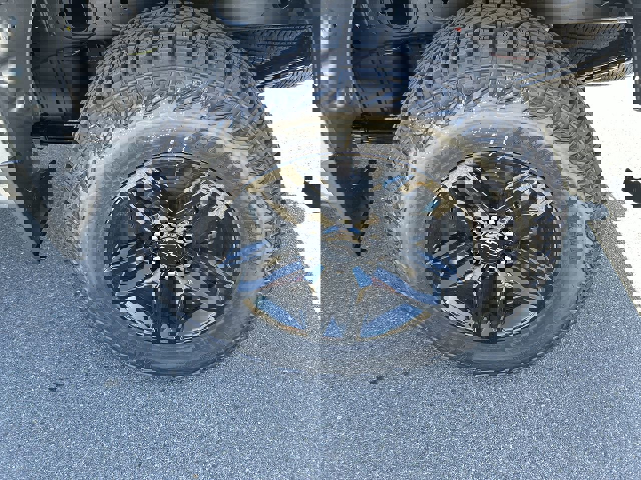 New 2026 Chevrolet Silverado 1500 Custom Trail Boss w/ Dark Appearance Package image 10