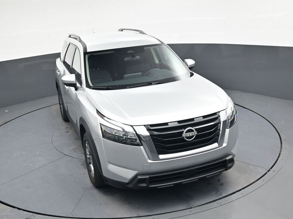 Used 2025 Nissan Pathfinder SV image 29