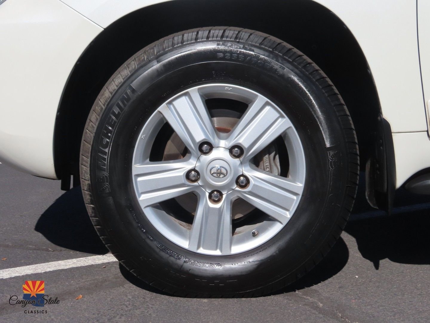 Used 2014 Toyota Land Cruiser image 13