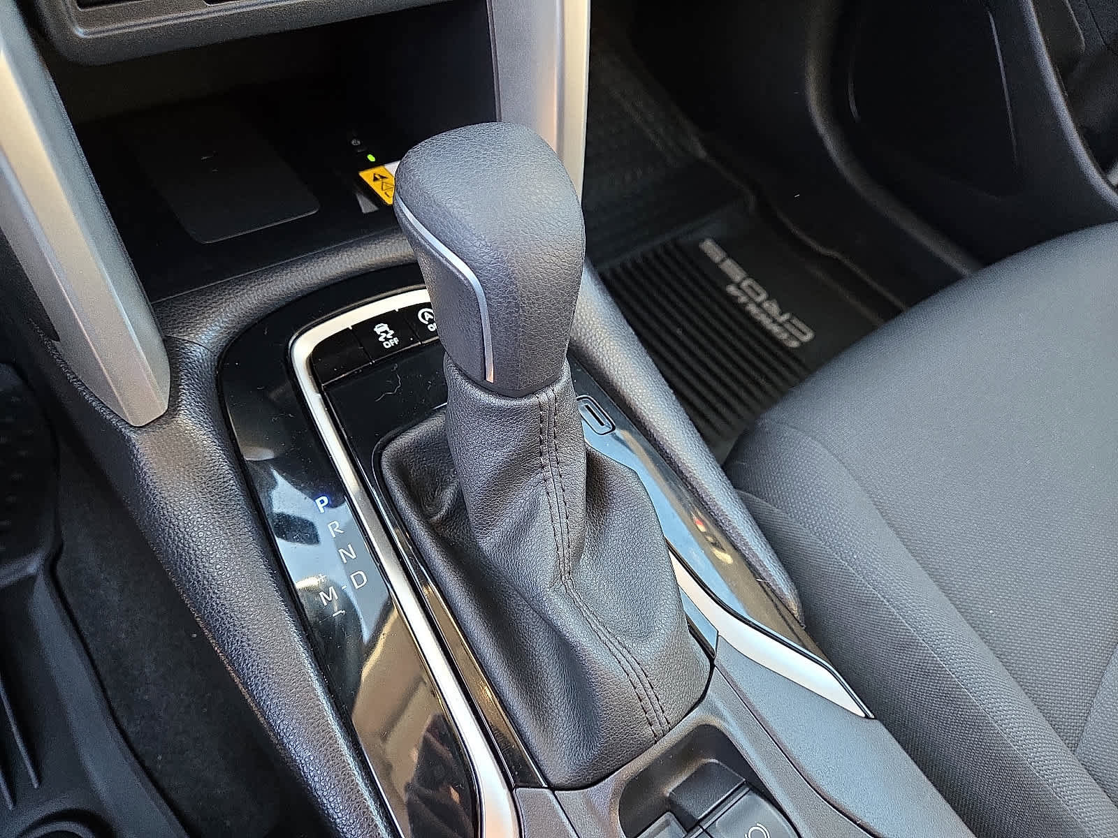 Certified 2022 Toyota Corolla Cross LE image 17