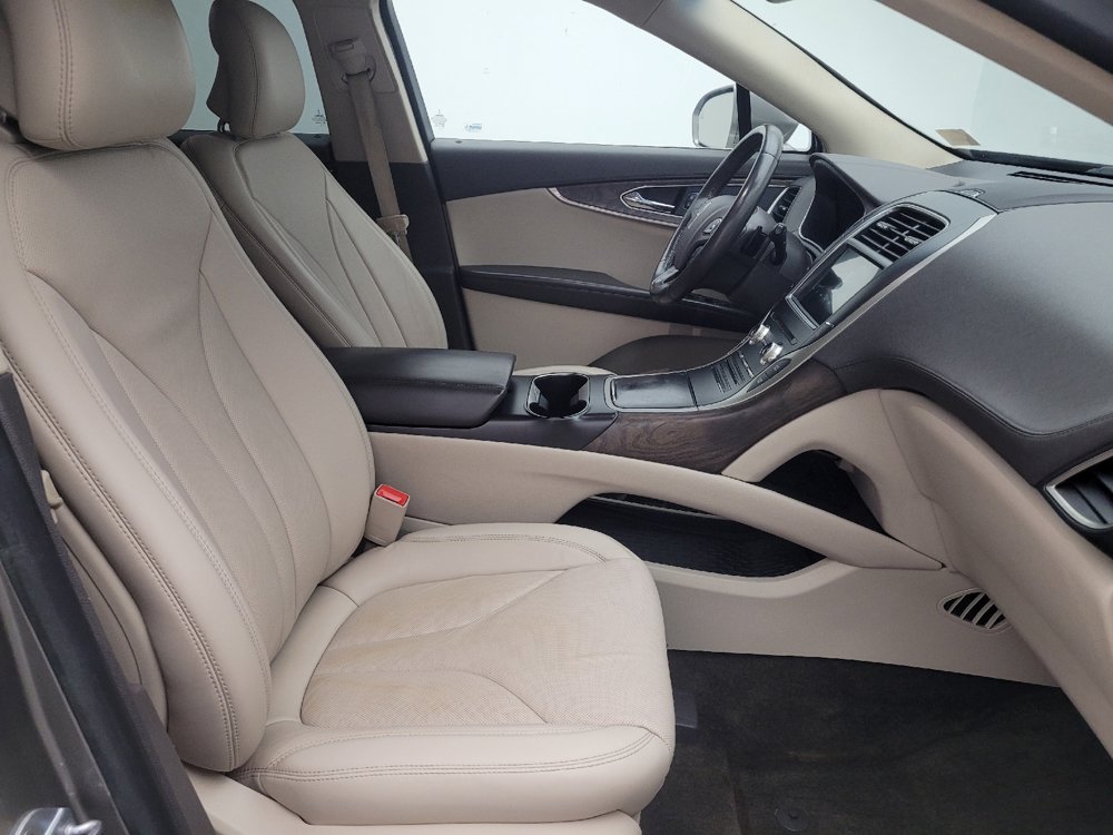 Used 2017 Lincoln MKX Reserve w/ Lincoln MKX Climate Package FWD image 21