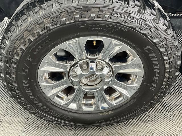 Used 2017 Ford F250 Lariat w/ Chrome Package image 26
