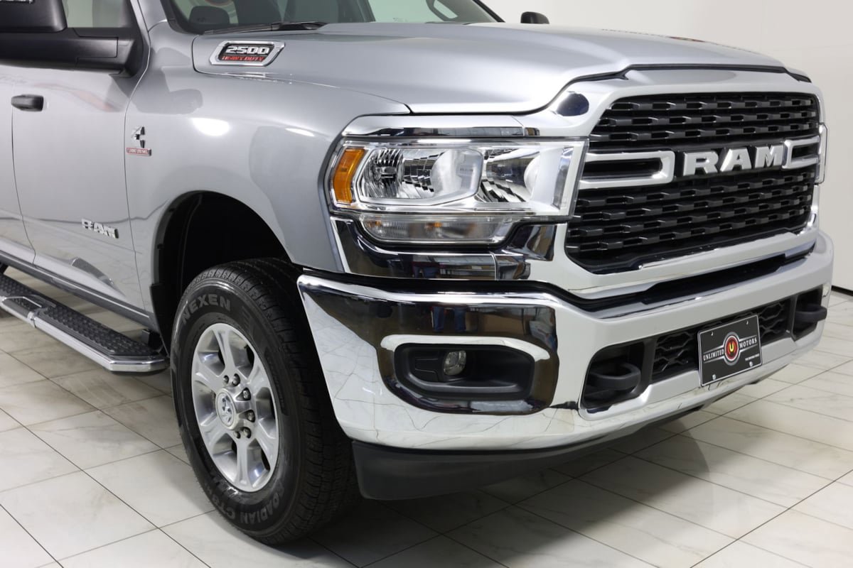 Used 2024 RAM 2500 Big Horn AWD/4WD image 37