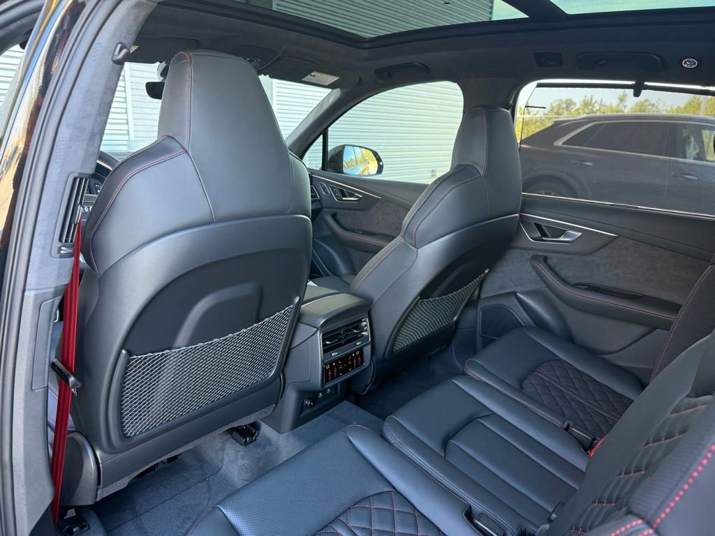 New 2026 Audi SQ7 Prestige image 24