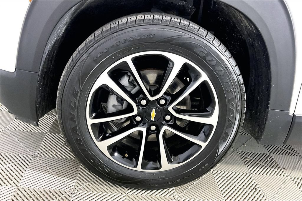 Used 2025 Chevrolet TrailBlazer LT FWD image 7