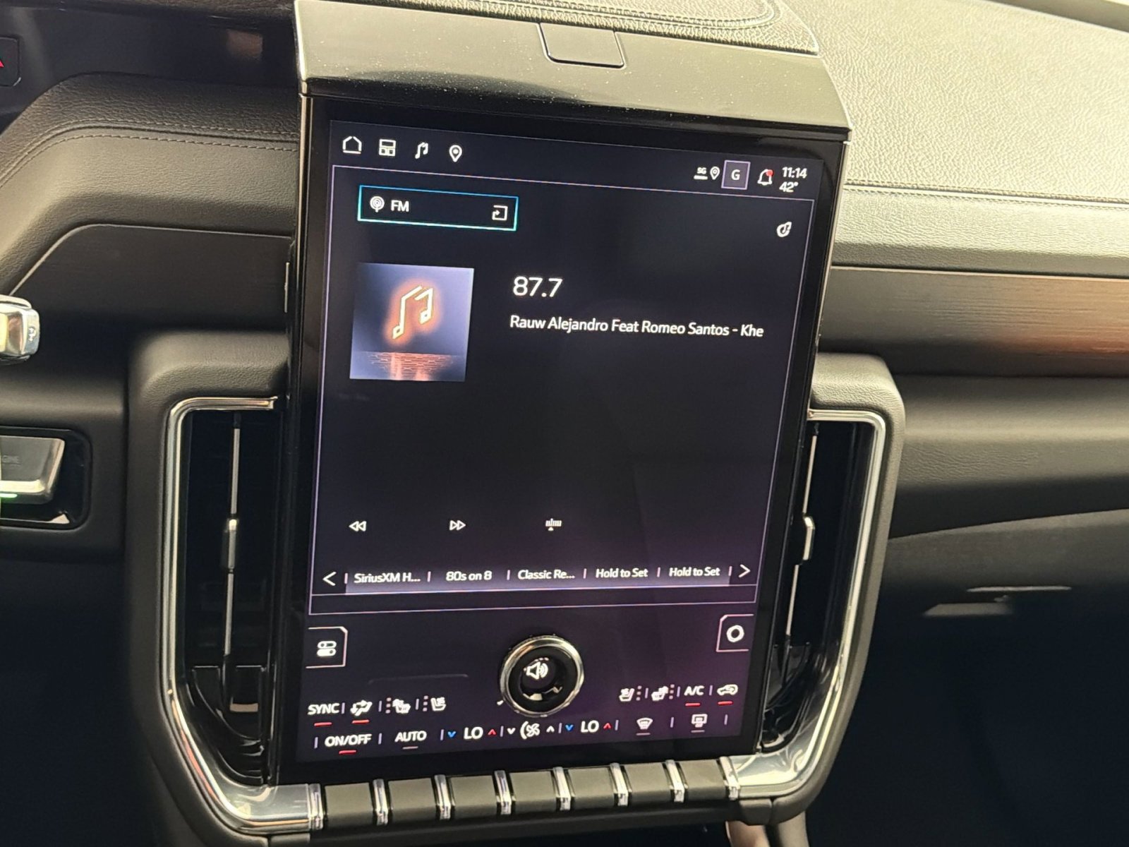 New 2026 GMC Yukon XL Denali w/ Denali Reserve Package image 18