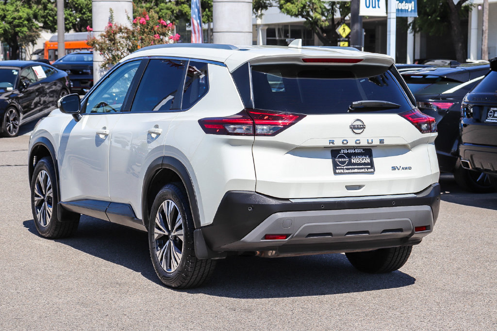 Certified 2023 Nissan Rogue SV w/ SV Premium Package AWD/4WD image 6