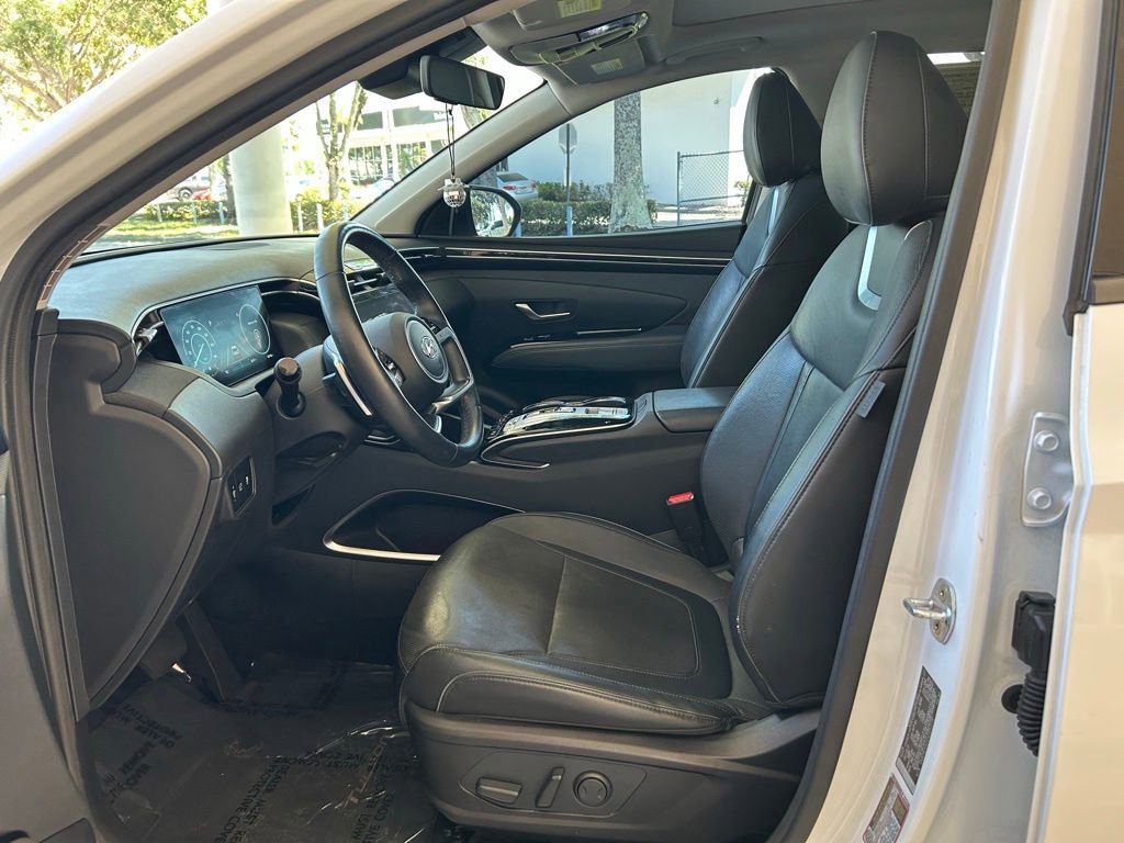 Used 2022 Hyundai Tucson Limited w/ Cargo Package FWD image 4
