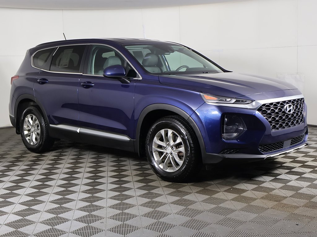 Used 2020 Hyundai Santa Fe SE image 2