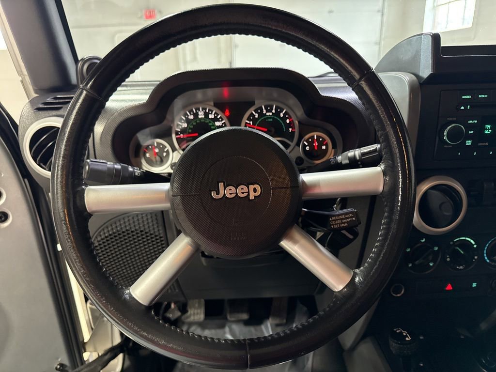 Used 2008 Jeep Wrangler Sahara w/ Dual Top Group AWD/4WD image 13