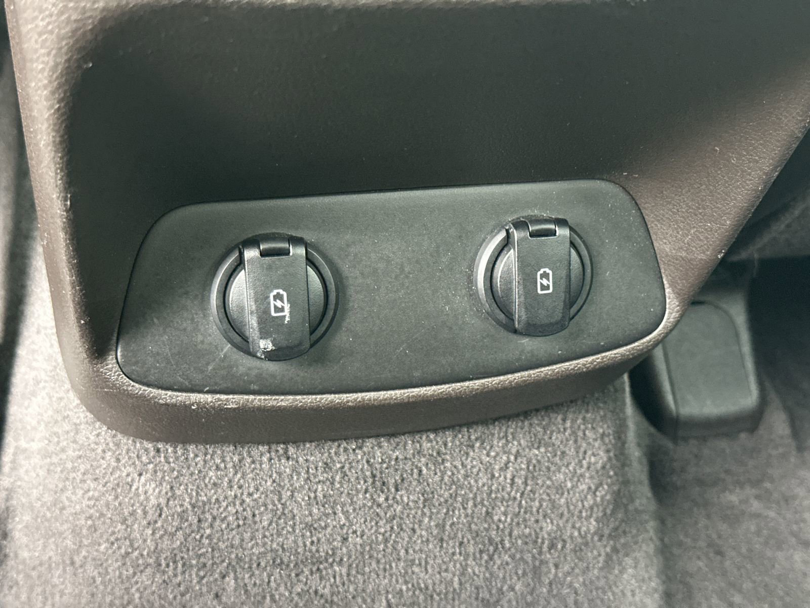 Used 2019 Hyundai Santa Fe Limited FWD image 24