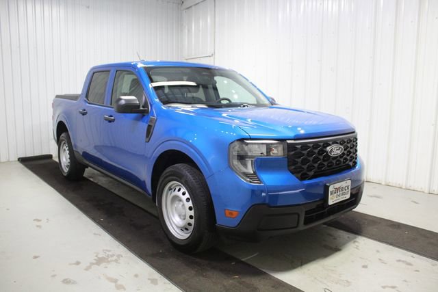 Used 2025 Ford Maverick XL w/ Equipment Group 102A AWD/4WD image 1