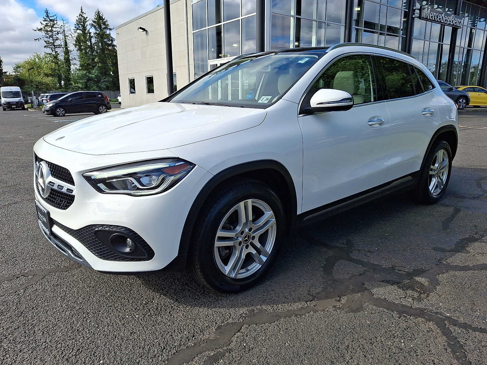 Certified 2023 Mercedes-Benz GLA 250 4MATIC image 3