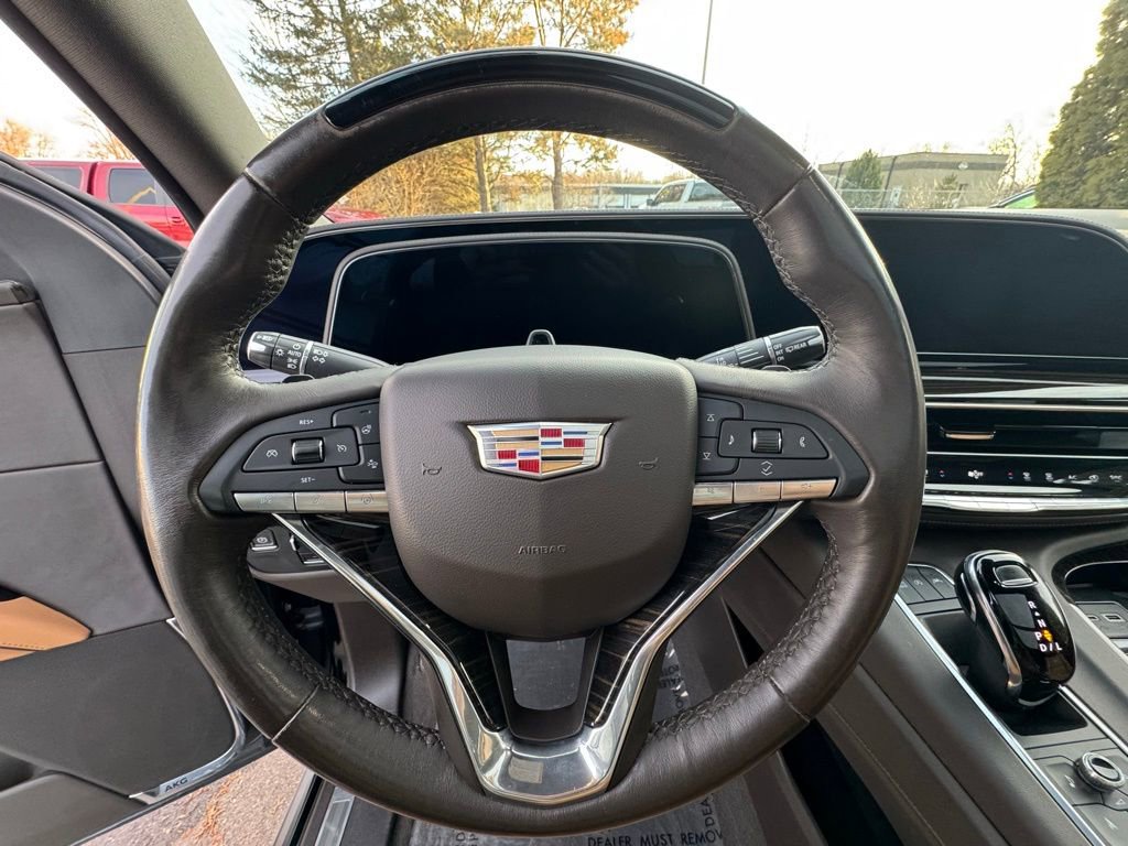 Used 2022 Cadillac Escalade Sport w/ LPO, ONYX Package image 17