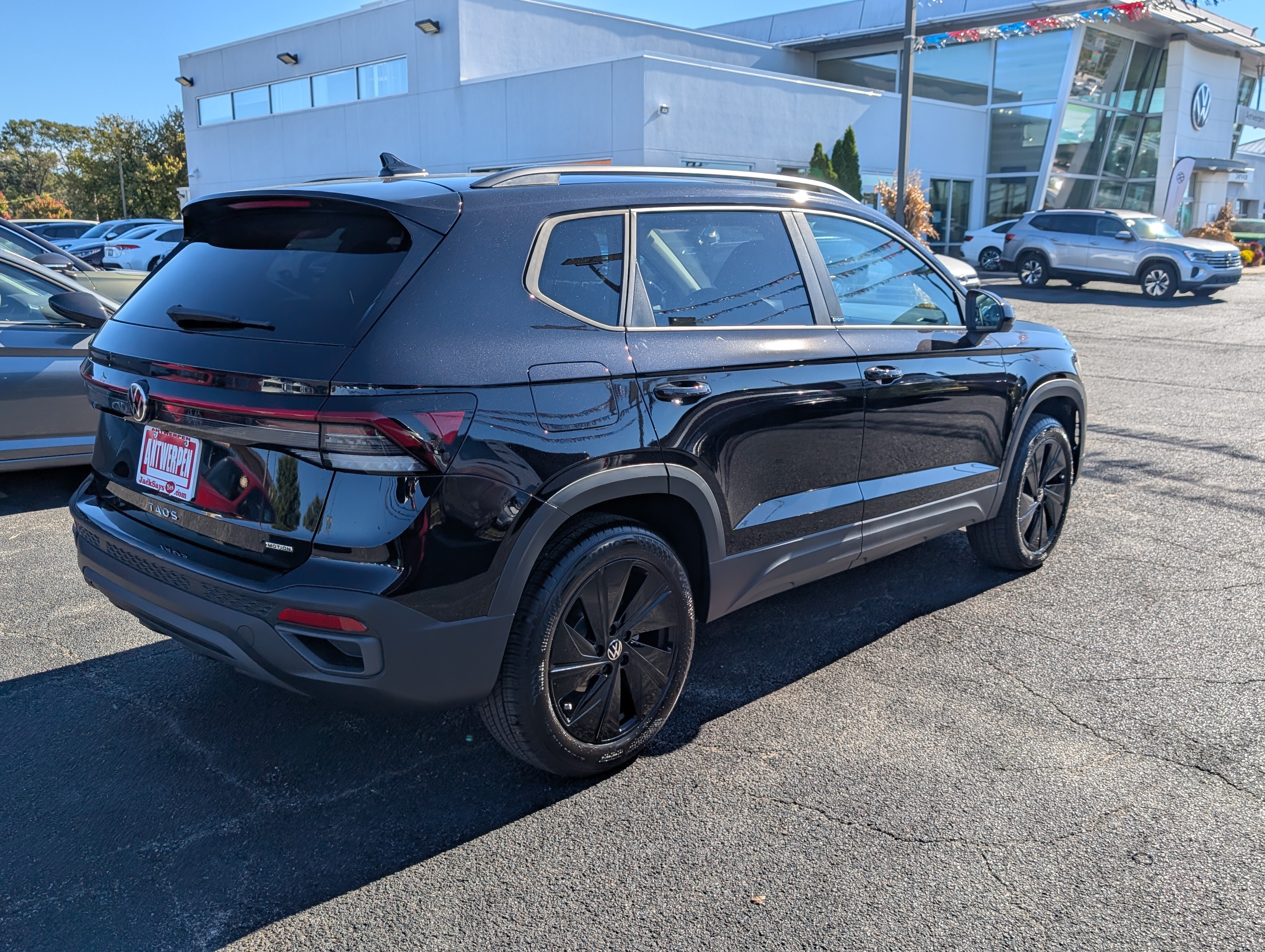 New 2027 Volkswagen Taos Sport AWD/4WD image 3