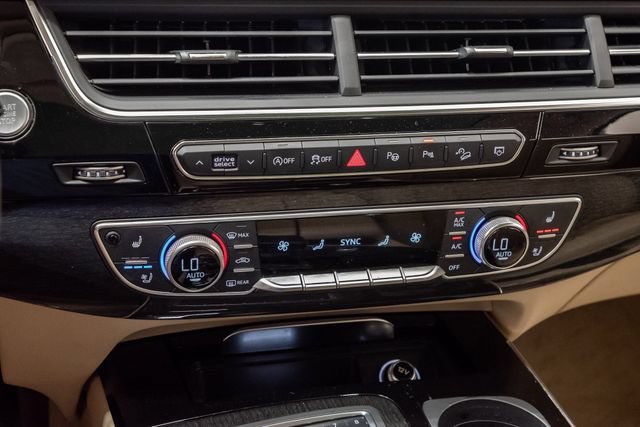 Used 2019 Audi Q7 3.0T Prestige AWD/4WD image 23