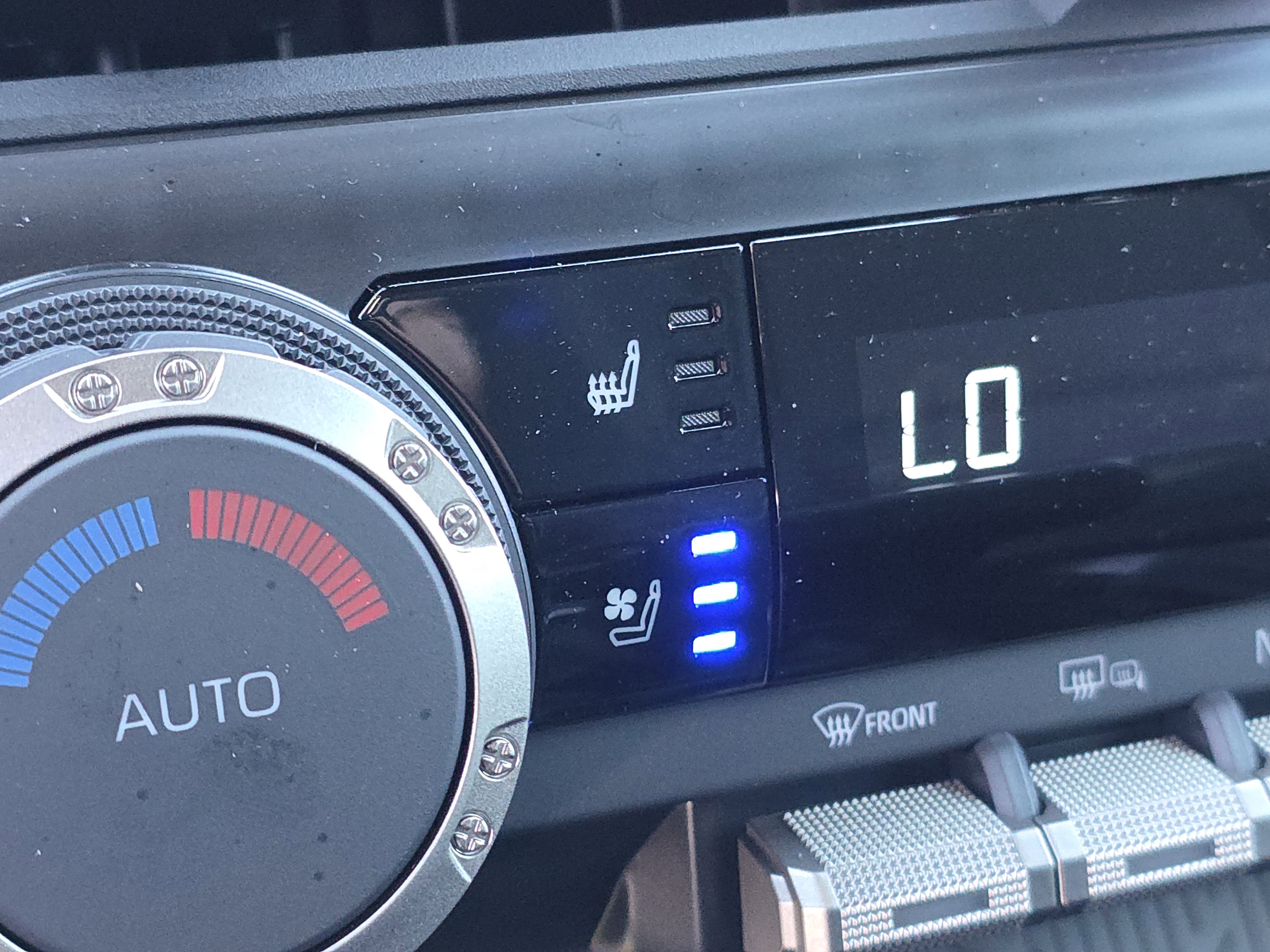 Used 2025 Toyota 4Runner Limited image 30