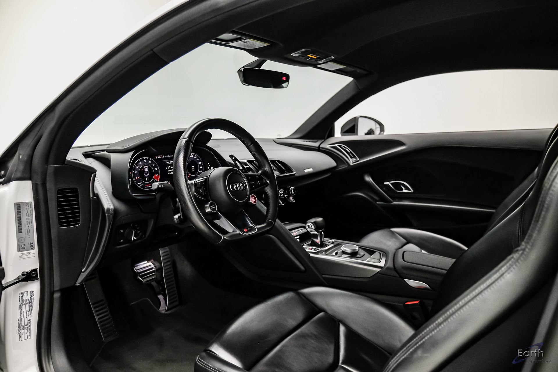 Used 2018 Audi R8 V10 RWD image 44