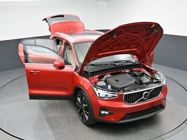 Used 2023 Volvo XC40 B5 Ultimate w/ Climate Package image 50