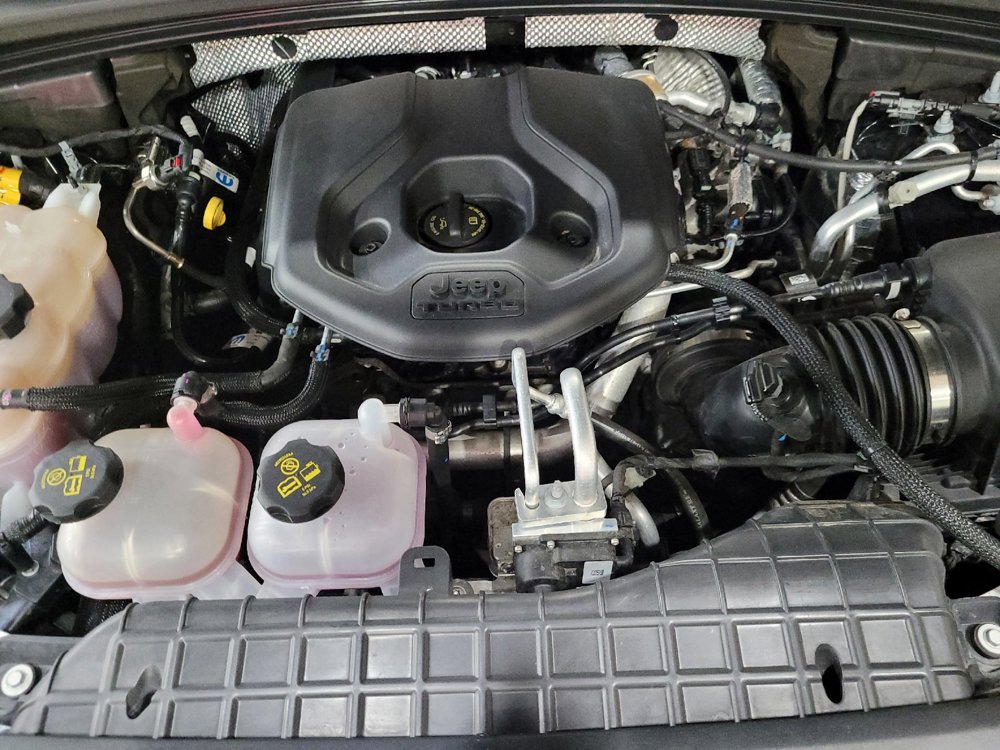 Used 2023 Jeep Grand Cherokee 4WD 4xe image 30