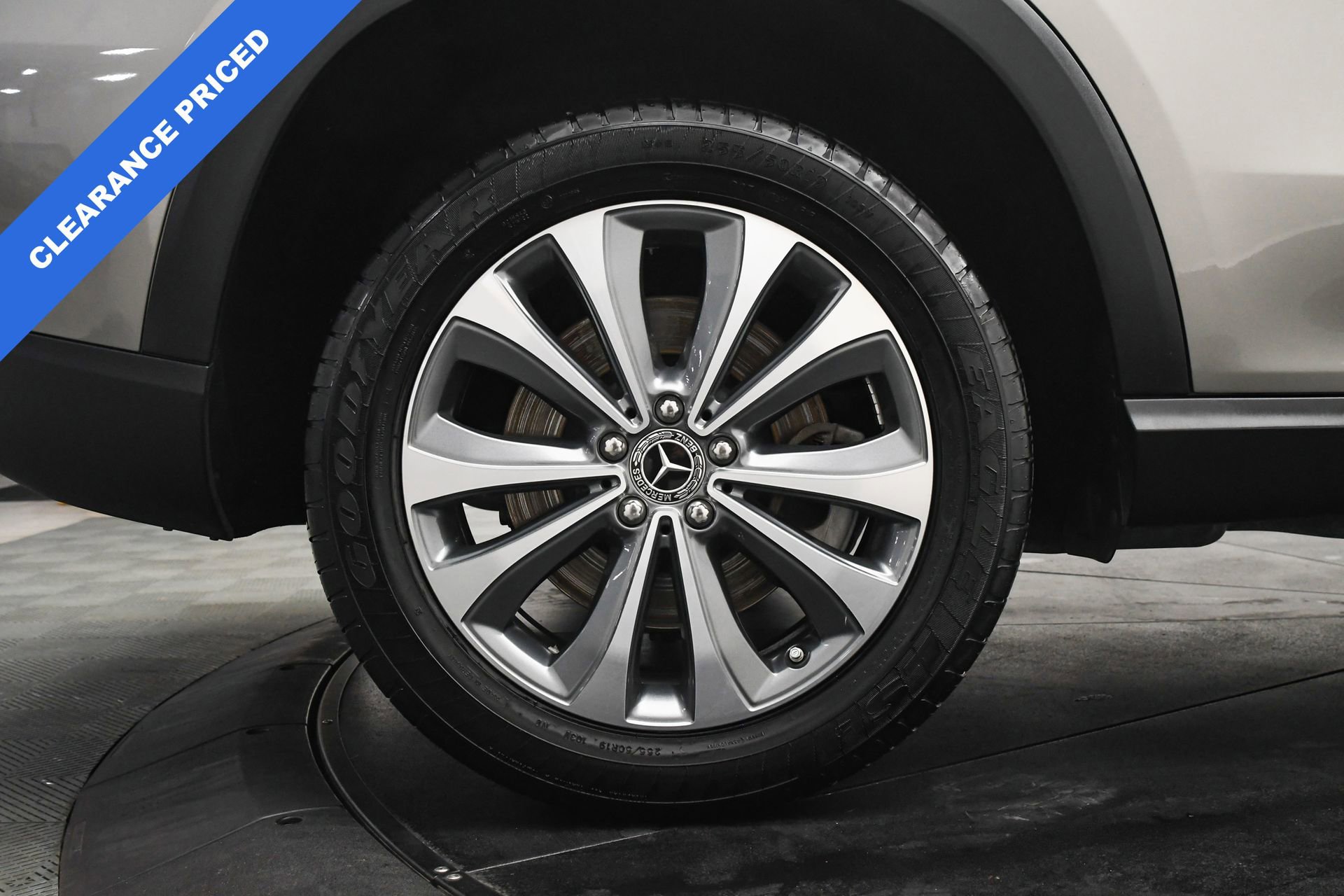 Used 2020 Mercedes-Benz GLE 450 4MATIC image 33