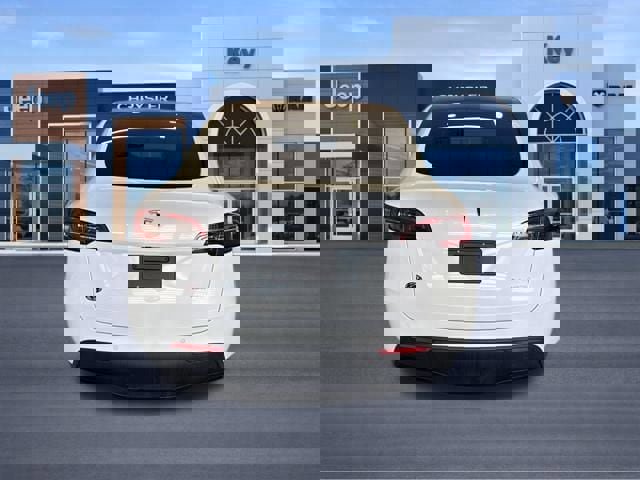 Used 2021 Tesla Model Y Long Range image 5