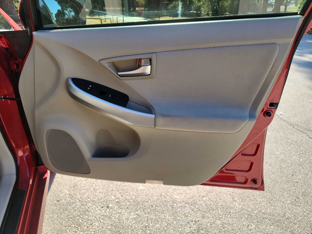 Used 2014 Toyota Prius Three FWD image 32