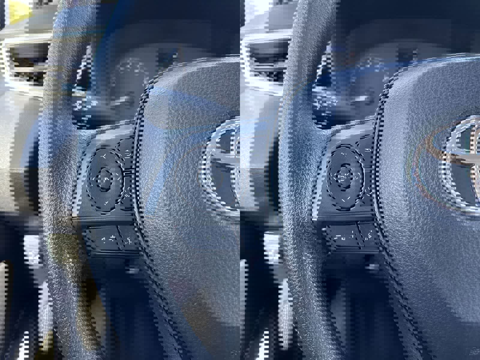 Used 2023 Toyota Corolla LE image 29