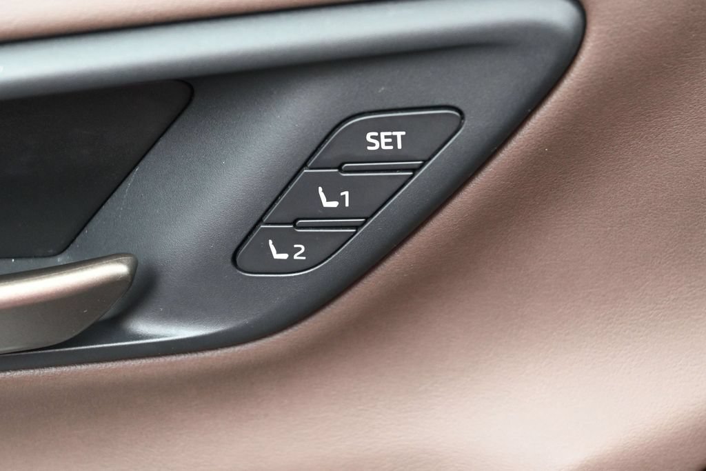 Certified 2024 Toyota Crown AWD/4WD image 14