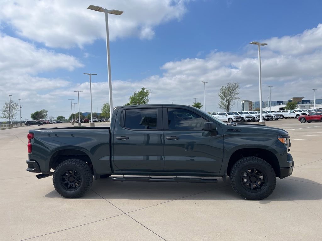 Used 2025 Chevrolet Silverado 1500 Custom Trail Boss w/ Dark Appearance Package image 7