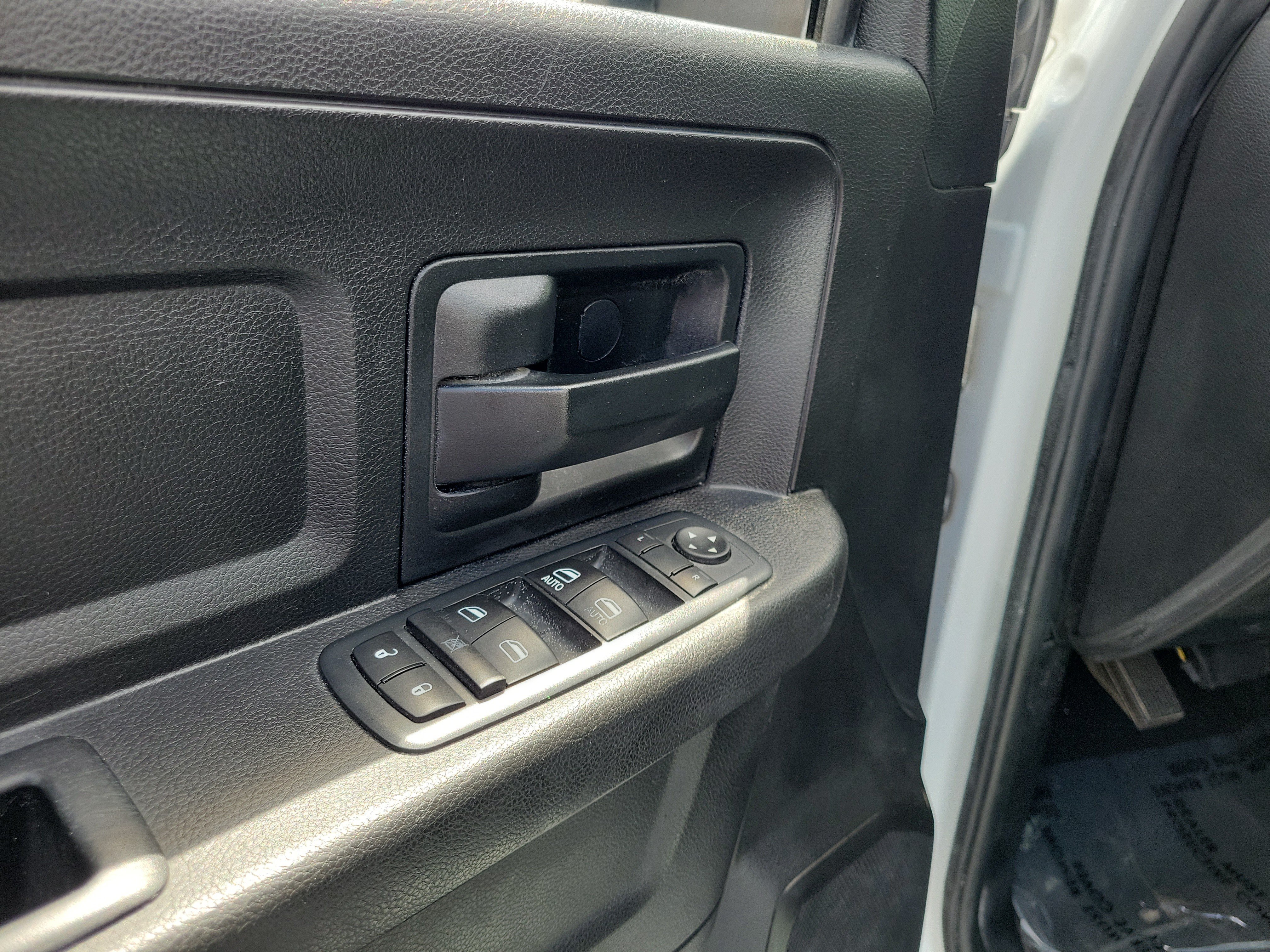 Used 2016 RAM 1500 Express w/ Popular Equipment Group AWD/4WD image 18