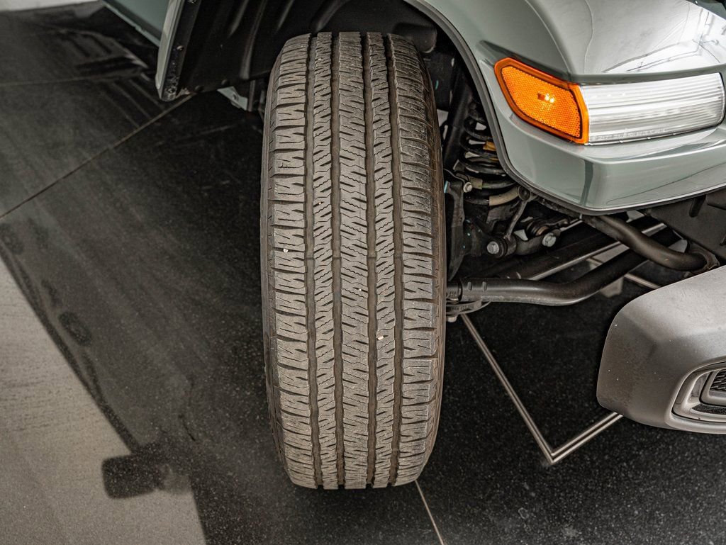 Used 2024 Jeep Wrangler Unlimited image 40