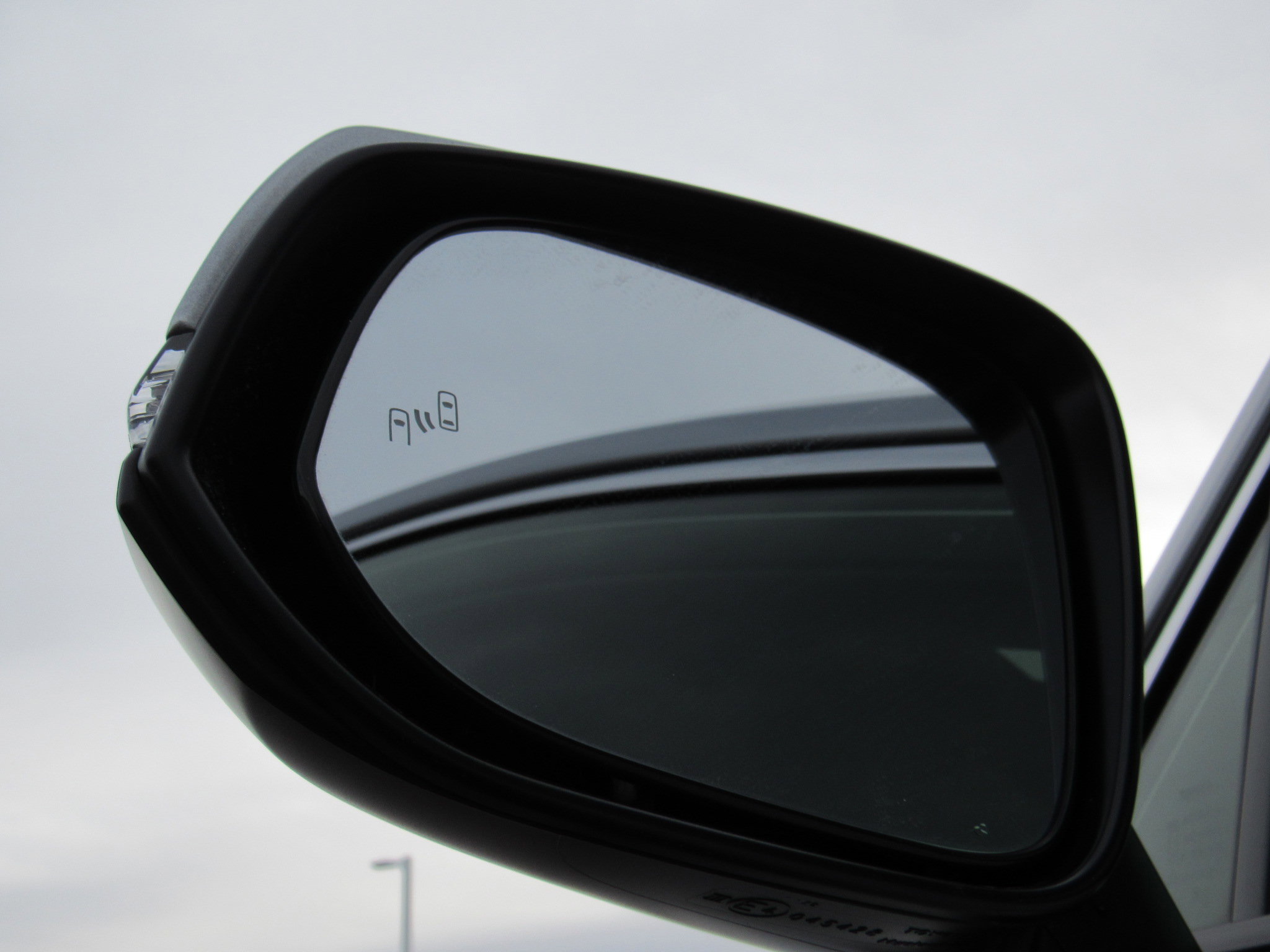 Used 2024 Toyota RAV4 SE image 10