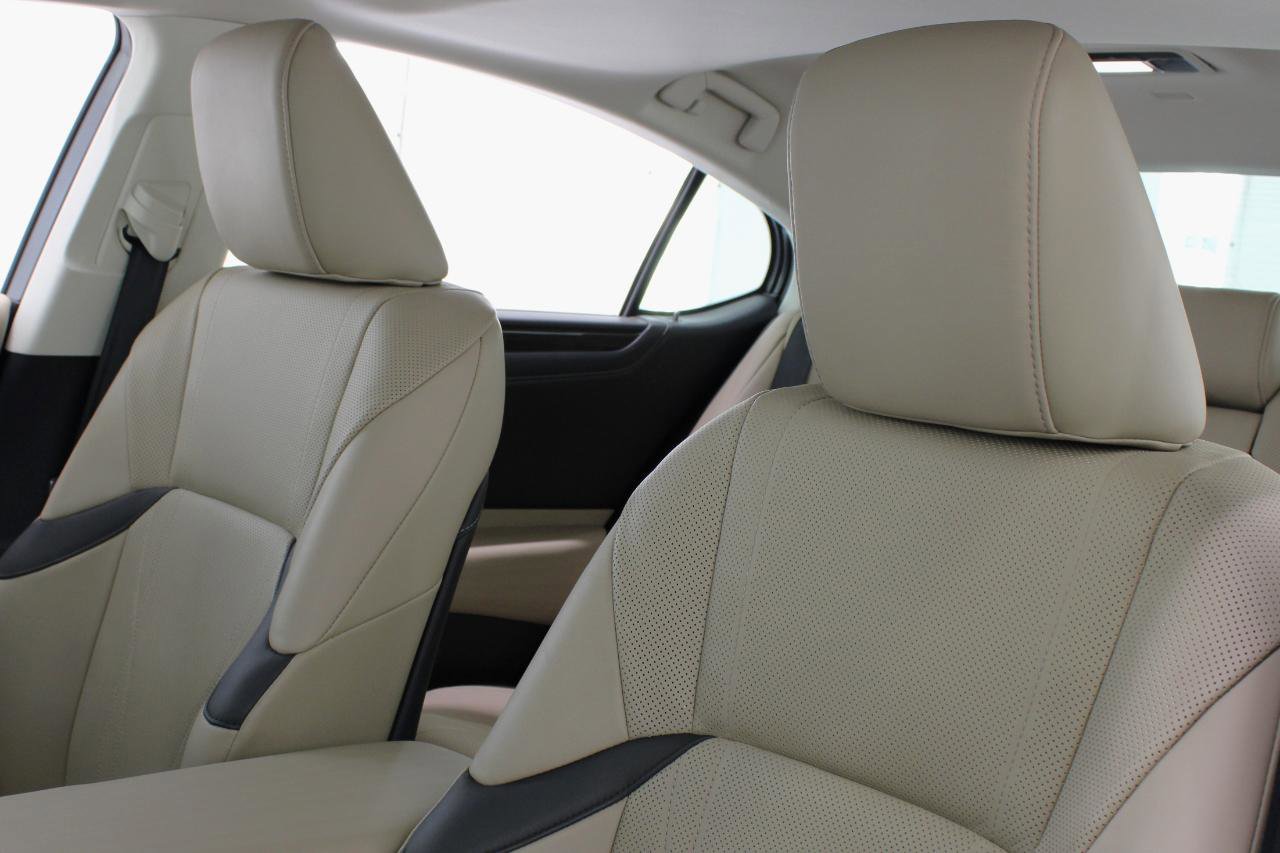 Used 2019 Lexus ES 350 w/ Accessory Package 2 image 34