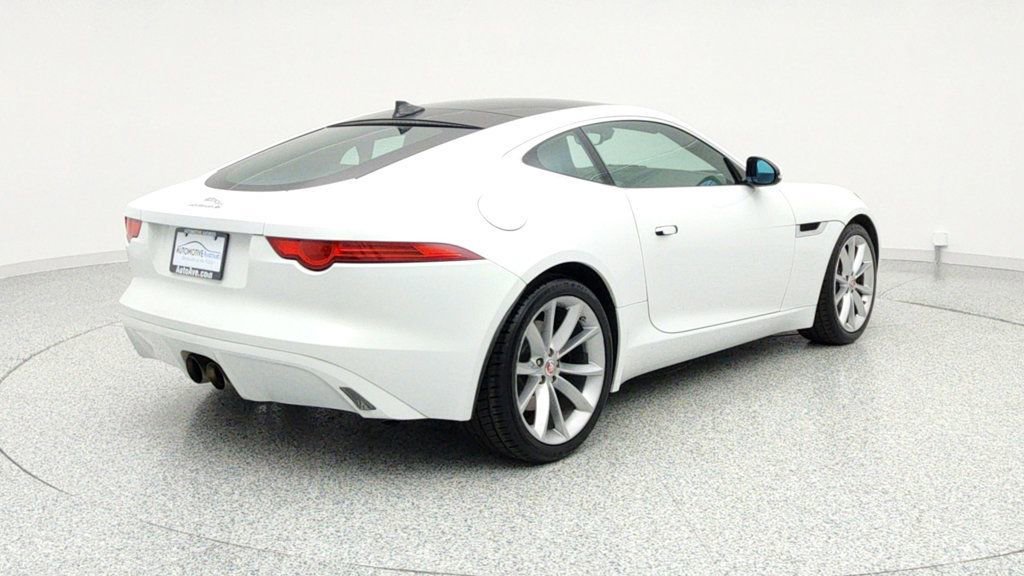 Used 2016 Jaguar F-TYPE S image 5